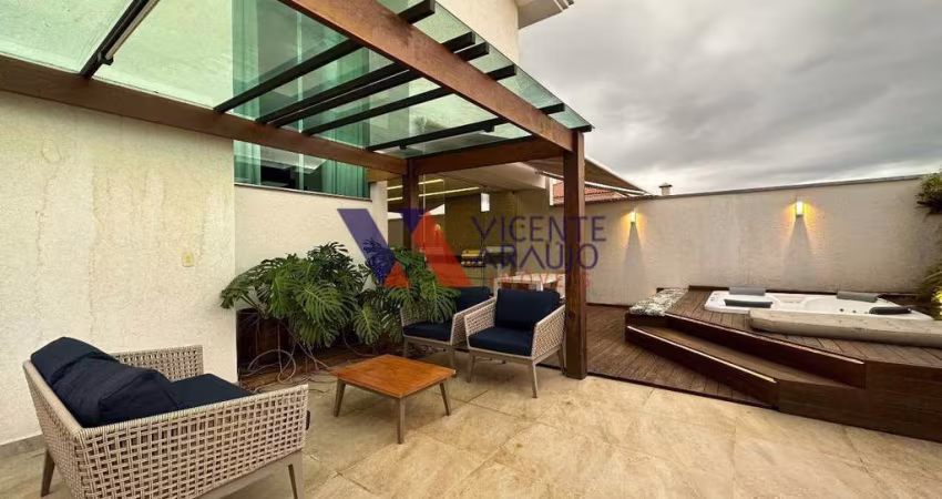 Casa de alto padrão com 3 suites a venda no bairro mais valorizado da cidade.