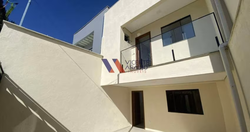 Casa à venda no bairro Monte Verde, 3 quartos.