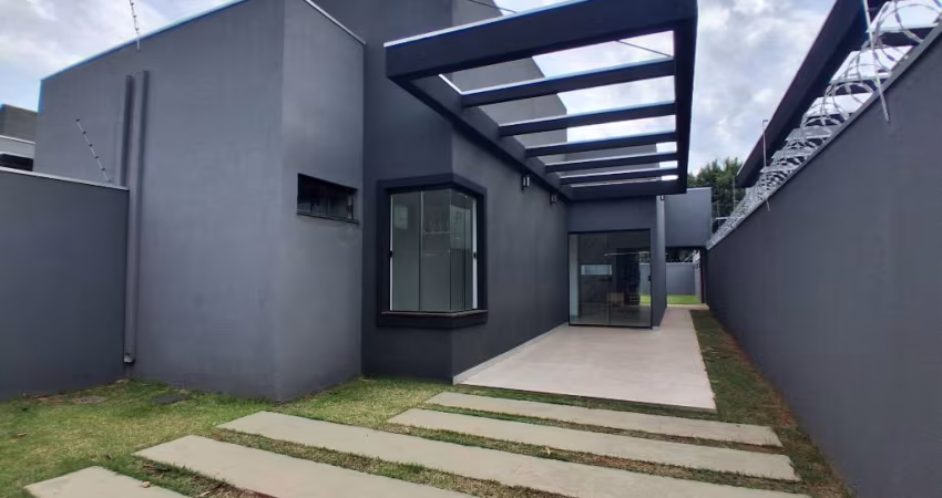 Casa moderna com Amplo Quintal