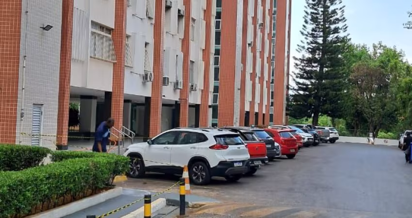 Vendo Apartamento 03 Quartos SQN 209 !!! 1.080.000 !!!