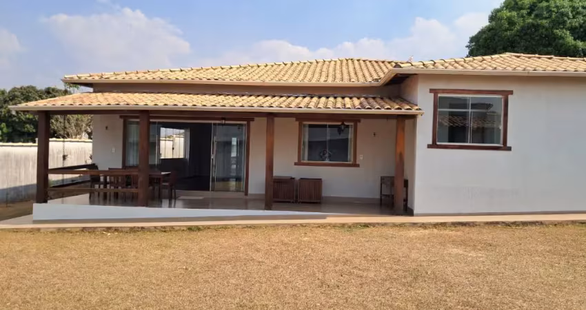 Vendo belíssima casa  com 03 quartos no solar de brasília quadra i ! 2.300.000 !