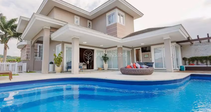 CASA COM 3 SUÍTES E PISCINA NO GLO´RIA
