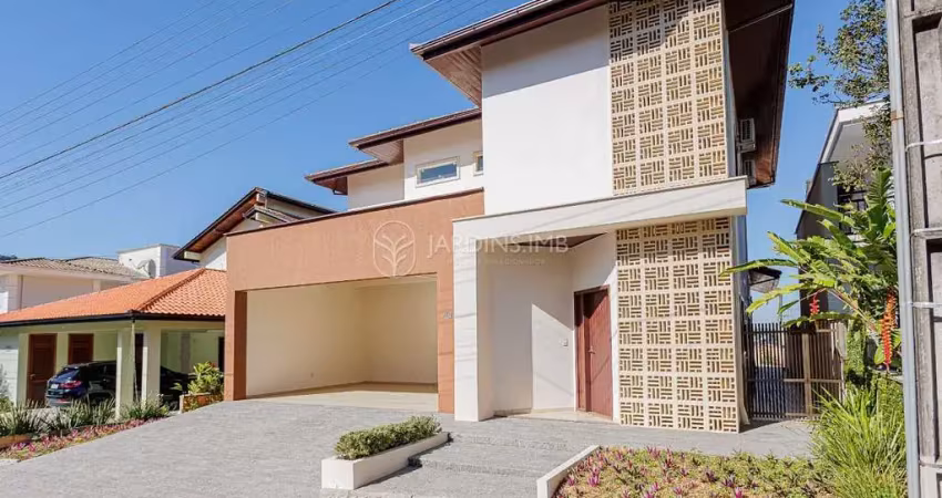 Casa em condomínio fechado com 4 quartos à venda na Rua Samuel Heusy, Bom Retiro, Joinville