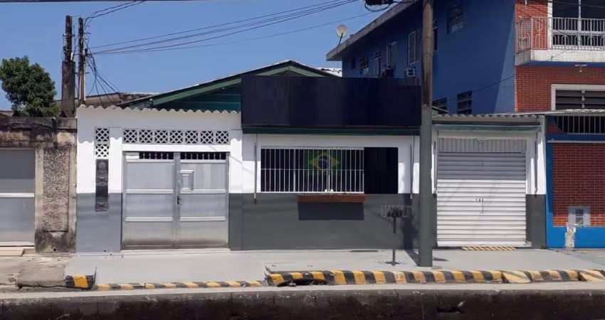 Casa para Venda em Guarujá, Vila Lygia, 2 dormitórios, 3 banheiros, 2 vagas
