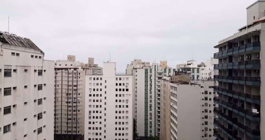 Apartamento para Venda em Guarujá, Praia de Pitangueiras, 3 dormitórios, 1 suíte, 2 banheiros, 2 vagas