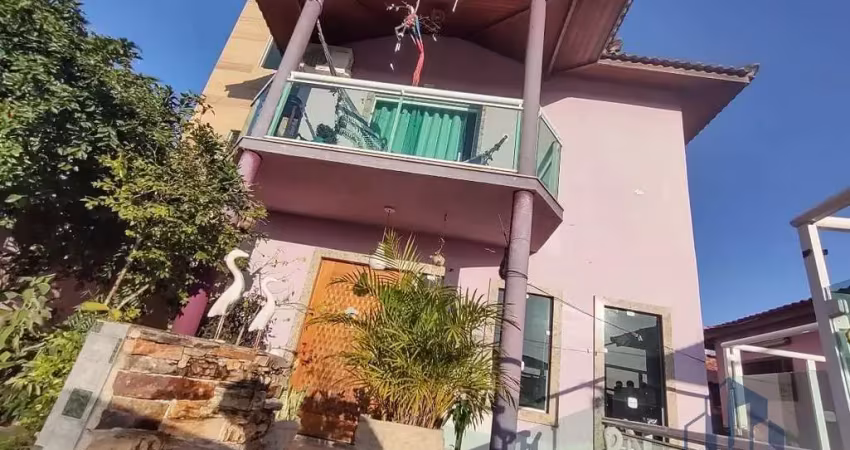 Casa com 5 quartos à venda no Glória, Macaé 