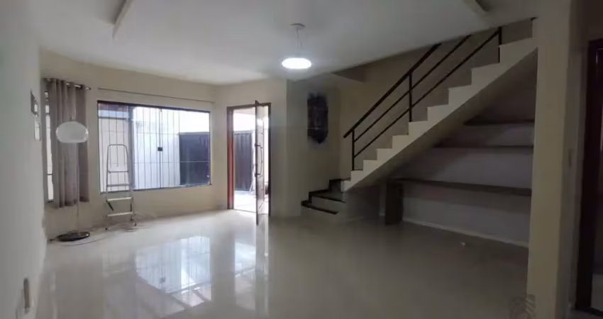 Casa com 2 quartos para alugar na Rua Particular I, 72, Chácara Mariléa, Rio das Ostras