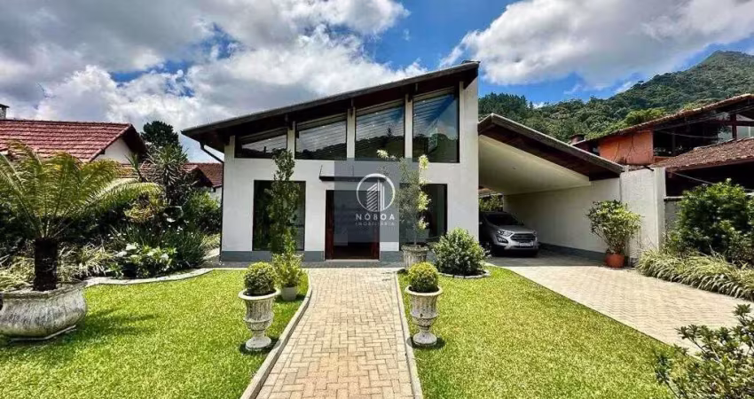 Casa Alto Padrão em Carlos Guinle, Teresópolis/RJ