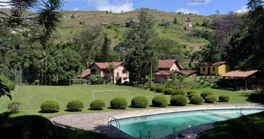 Belíssimo Sítio a Venda em Teresópolis
