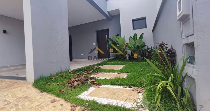 Sobrado de alto padrão &#224; venda com 196 m&#178;, 3 quartos, 5 banheiros, 4 vagas de garagem e piscina, localizado no condomínio Lazuli Club