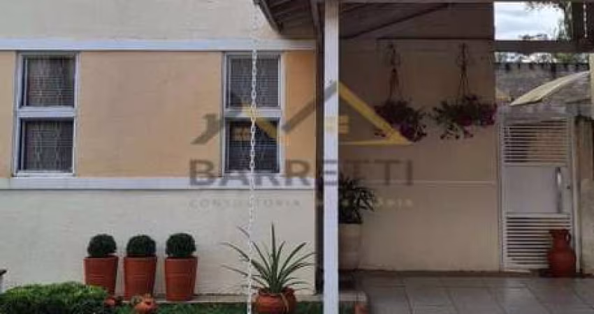 Sobrado &#224; venda de 75m&#178;, com 2 quartos, 1 banheiro, 1 vaga de garagem e quintal, no Condomínio Vila Santa Clara