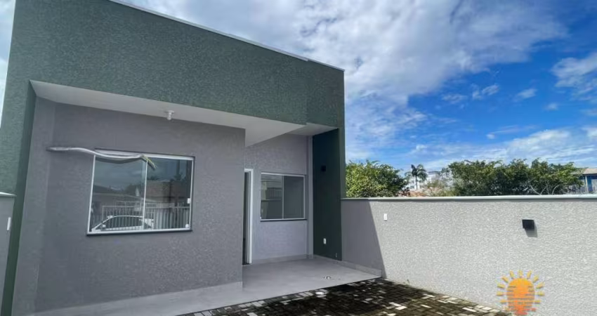 Casa alto padrão com 3 dormitórios na região central à venda, 89 m² por R$ 430.000 - São José - Itapoá/SC