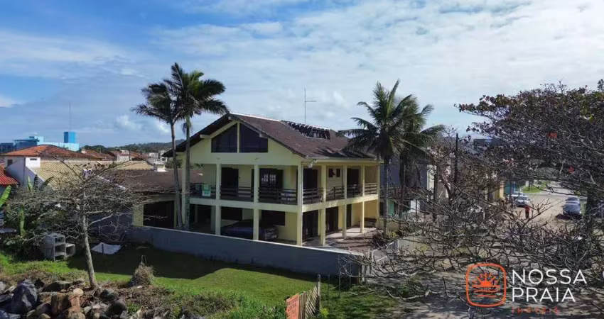 Sobrado mobiliado frente-mar com 5 dormitórios à venda, 343 m² por r$ 1.200.000 - itapoá - itapoá/sc