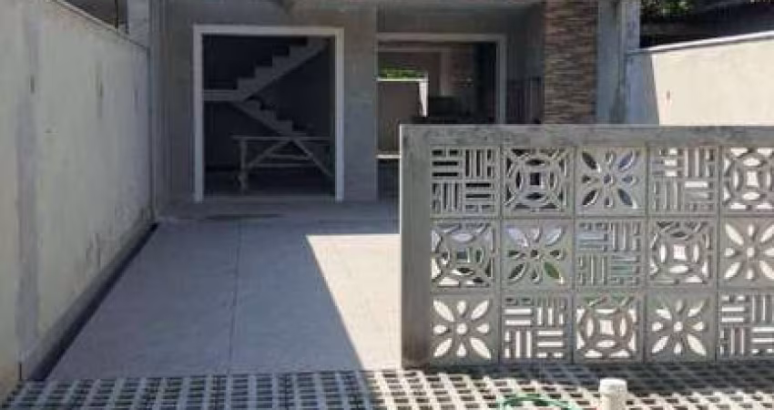 Sobrado com 3 dormitórios à venda, 146 m² por R$ 980.000 - Sai Mirim - Itapoá/SC
