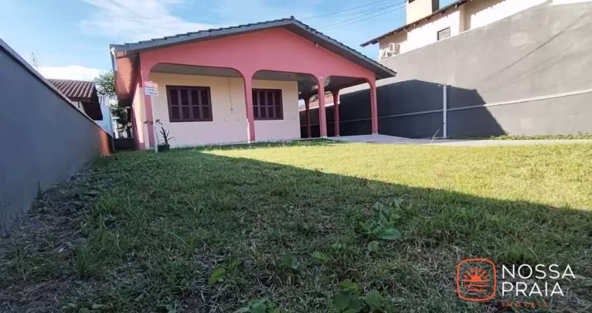 Casa mobiliada à venda na balneário barra do saí- apenas 300 metros do mar!