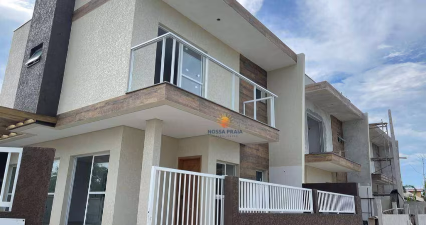 Sobrado com 3 dormitórios à venda, 93 m² por R$ 640.000,00 - Cambiju - Itapoá/SC