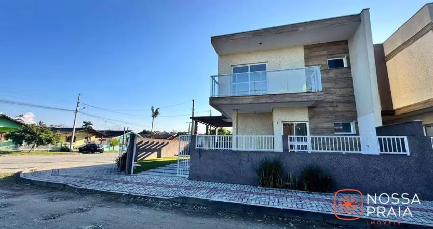 Sobrado com 3 dormitórios à venda, 93 m² por r$ 640.000,00 - cambiju - itapoá/sc