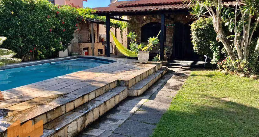 Casa com 3 dormitórios à venda, 100 m² por R$ 700.000,00 - Parque Burle - Cabo Frio/RJ