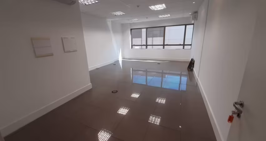 SALA COMERCIAL DE 77 METROS QUADRADOS PARA ALUGAR EM JARDIM PAULISTANO ANEXO AO SHOPPING IGUATEMI