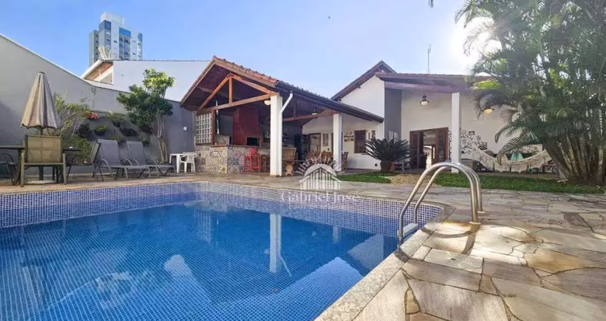Casa com 3 dormitórios à venda, 308 m² por r$ 1.600.000,00 - portal das colinas - guaratinguetá/sp