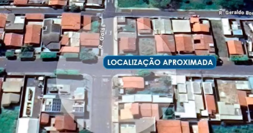 Terreno de 440 m² (com um galpão) - Vila Delmond - Andradina - SP