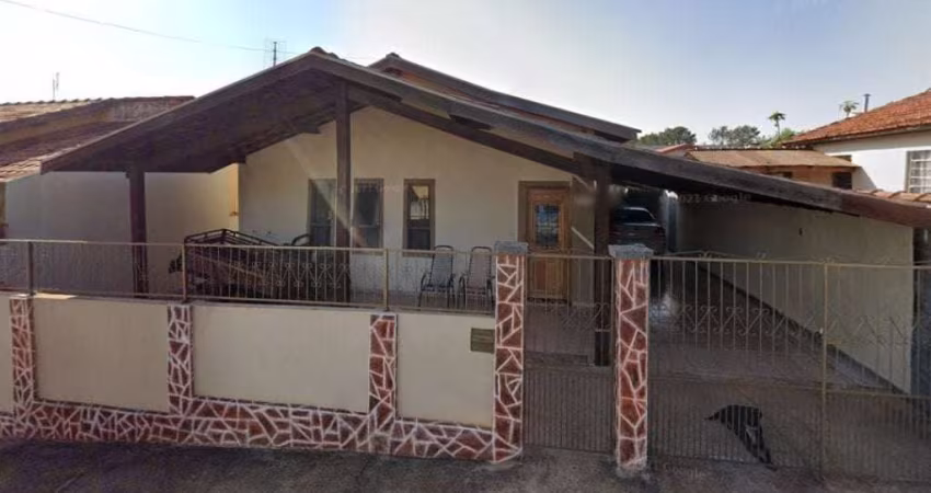 Casa em Terreno de 300 m² - Santa Ines - Cerqueira César - SP