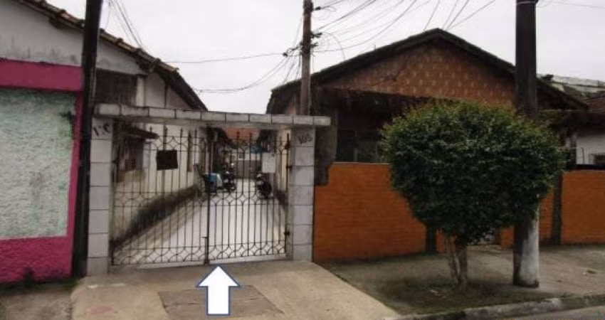 Casa no Litoral com 36 m² (Conj. Residencial  Monumento) - Vila Jockei Clube - São Vicente - SP