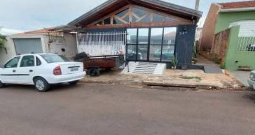 Casas com 343 m² (área total construída) - Vila Oitenta - Santa Cruz do Rio Pardo - SP