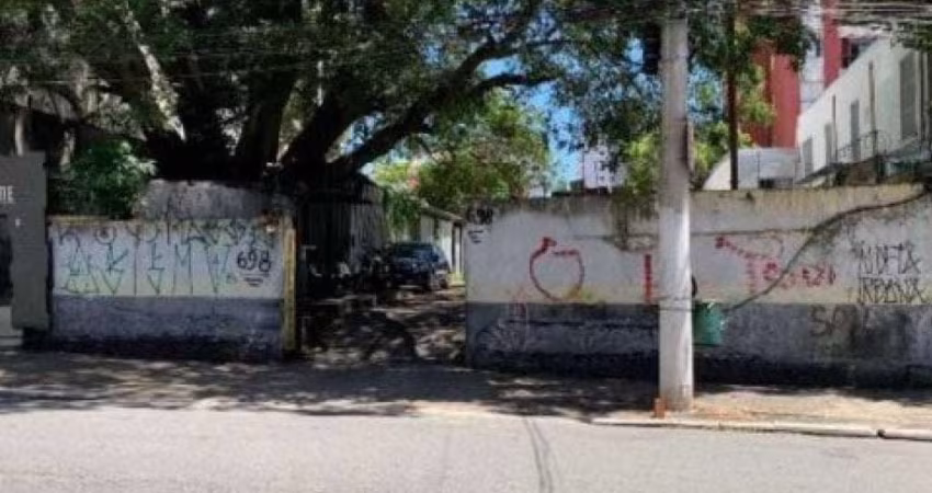 Área de 1.360 m² com Possibilidade de Incorporação Imobiliária (Próximo ao Metrô) - Campos Elíseos - São Paulo - SP