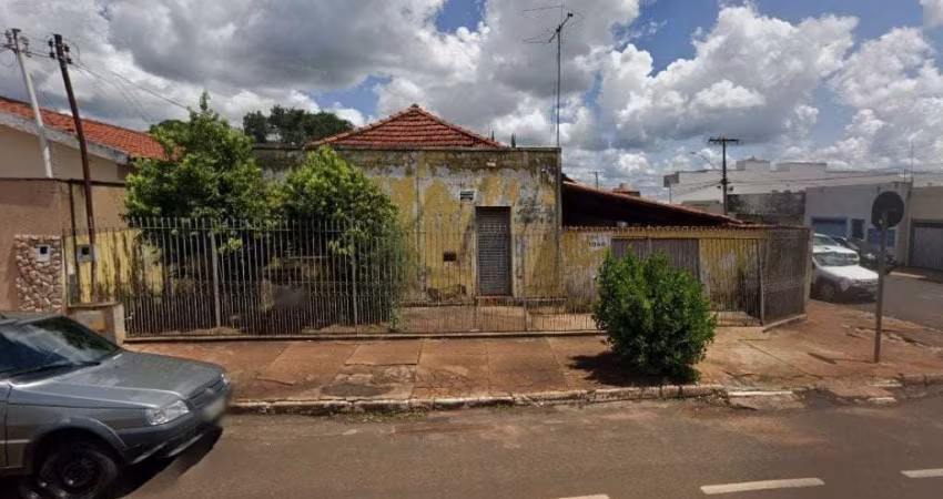 Casa - Rio Verde-GO - Rua Dário Alves de Paiva, 1.069 - esquina com Rua Luiz de Bastos - Setor Central