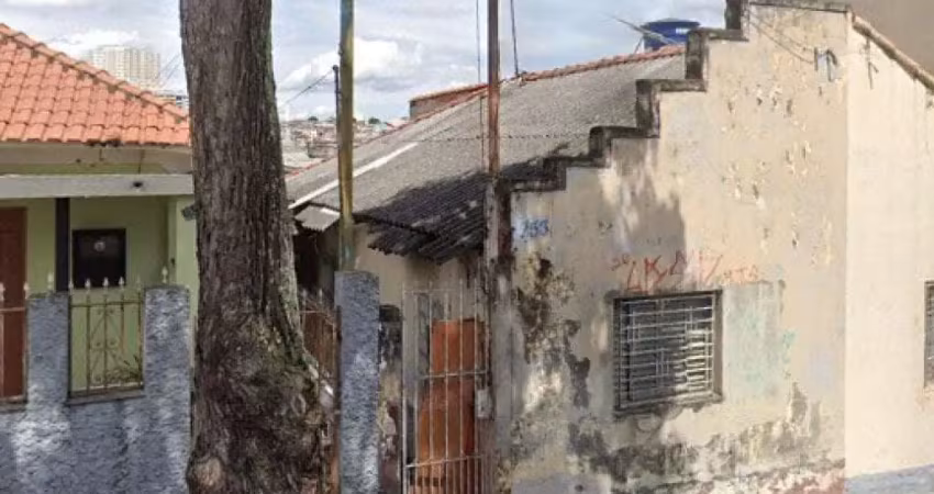 Casa à venda na Avenida Tietê, 753, Nova Gerti, São Caetano do Sul
