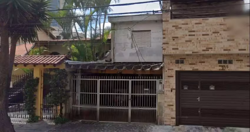 Casa à venda na Rua Pitinga, 211, Vila Lucia, São Paulo
