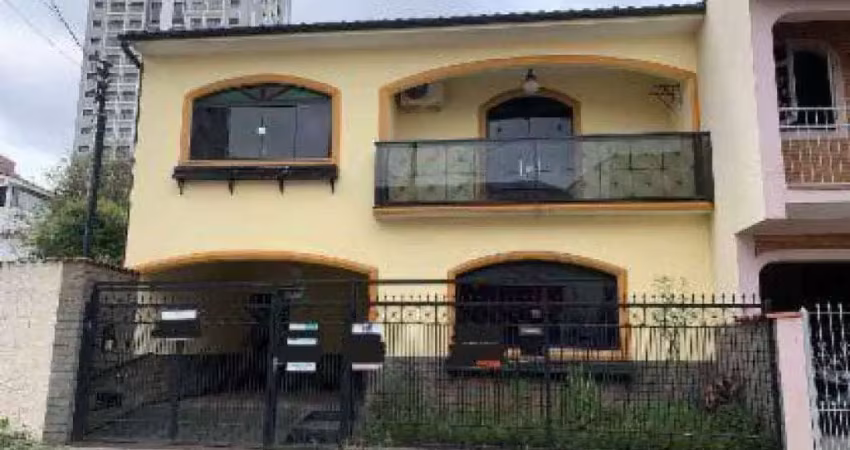 Casa com 3 quartos à venda na Travessa Pedro Adão, 67, Centro, 67, Centro, Pouso Alegre