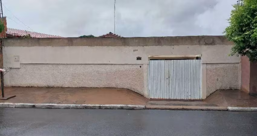 Casa à venda na Avenida Luciano Papaterra, 164, Jardim Industrial, Bariri
