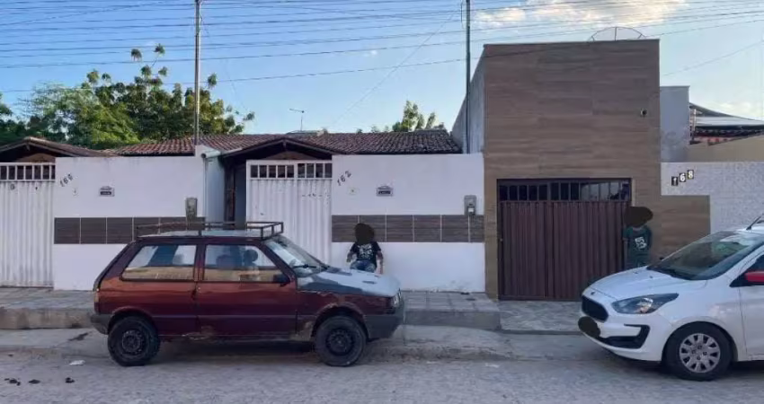 Casa com 2 quartos à venda na Rua Antônio Torres de Morais, 162, Monte Castelo, Patos