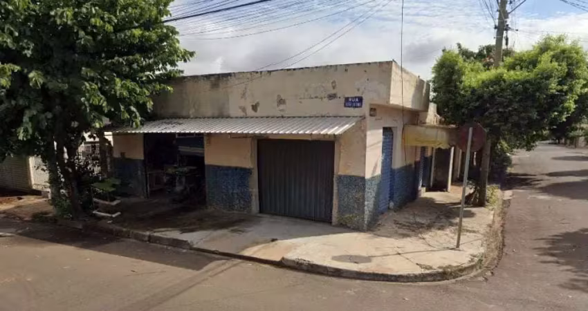 Casa à venda na Rua Abrão Antônio, 843, Jardim Planalto, Birigui