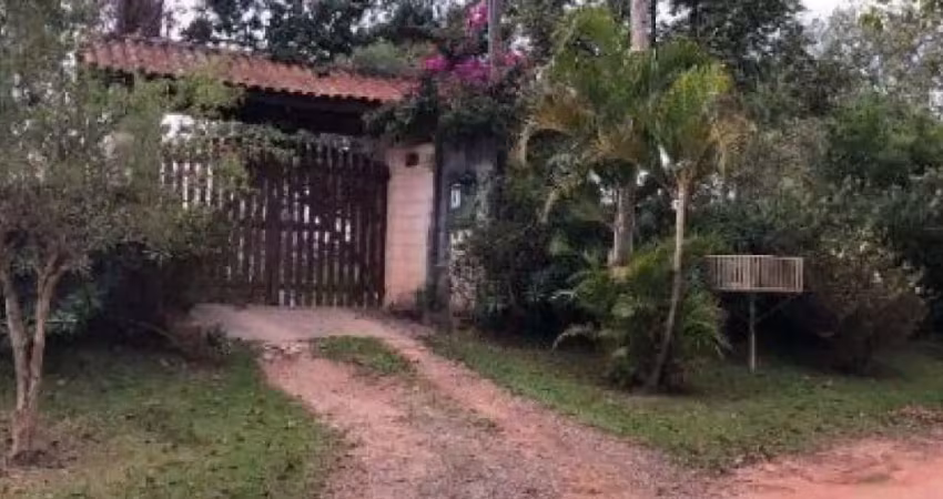 Casa 275 m² (área construída) e 3.350 m² (área total) - carmo - são roque - sp