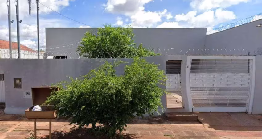 Casa à venda na Rua General Bertoldo Klinger, 877, Jardim Fluminense, Campo Grande
