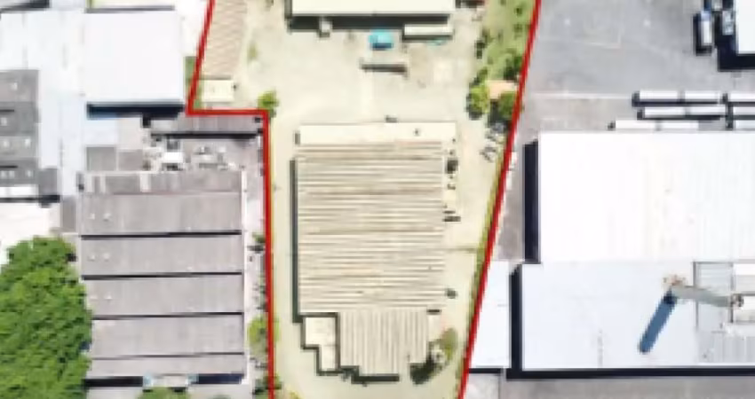 Galpão industrial com 8.397 m² de terreno e 3.508m² de construção - taboão da serra - sp