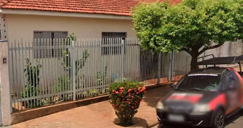 Casa à venda na Rua Catiguá, 699, Vila Celso Mauad, Catanduva