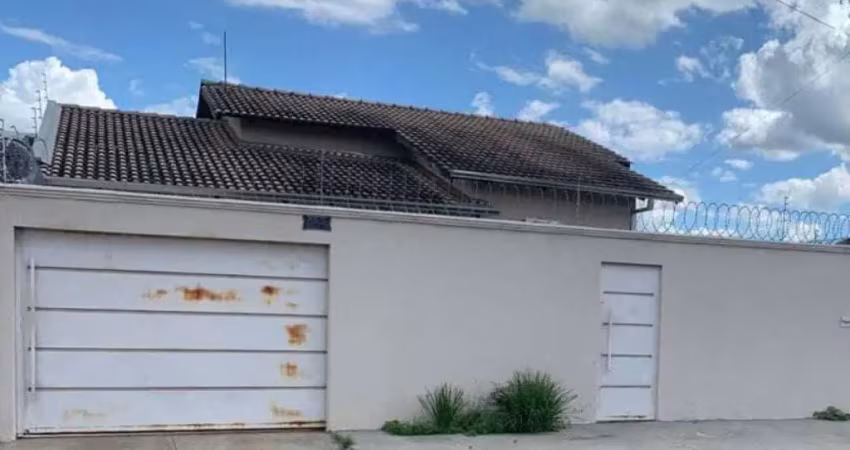 Casa à venda na Praça Magalhães de Almeida, 72, Trezidela, Caxias