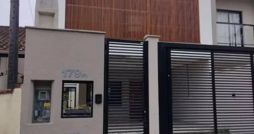 Casa com 3 quartos à venda na Rua Alberto Ponick, 179, Glória, Joinville