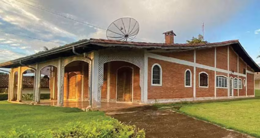Casa em condomínio com 2.210 m² (área total) - serrinha - itatiba - sp