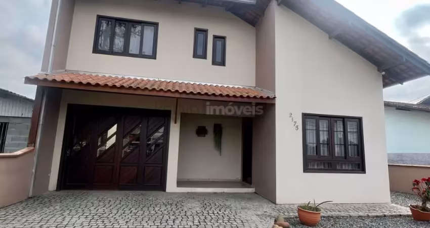 Excelente casa com 126m² com 3 dormitórios no bairro petropólis