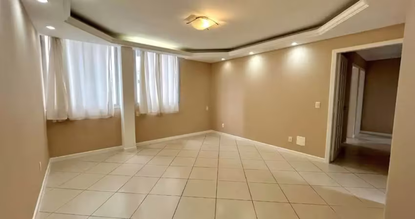 Apartamento à venda com 3 dormitórios sendo 1 suíte no Centro de Florianópolis/SC.