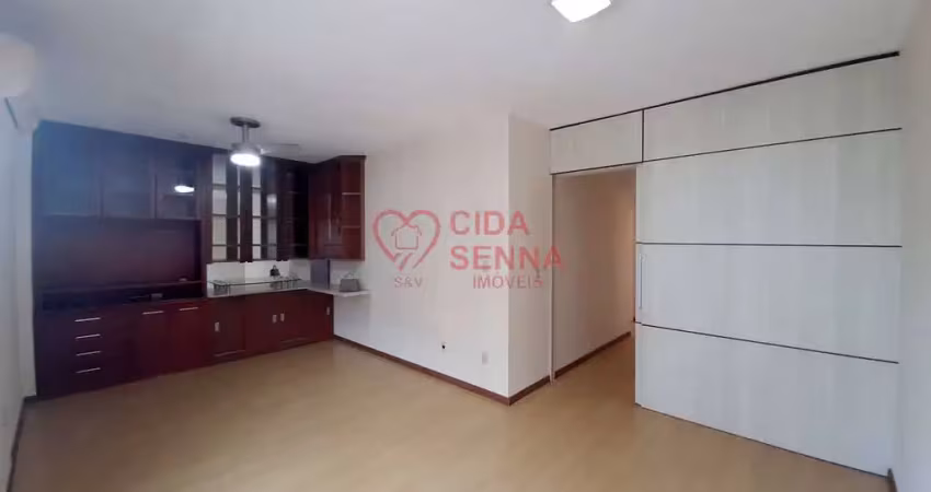 DESOCUPADO - ANDAR ALTO - SACADA - ARMARIOS - DEP. EMPREGADA - GAR LIVRE !!