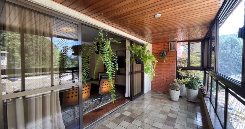 Apartamento com 210 m2 em Agriões, 4 quartos por R$1.100.000,00