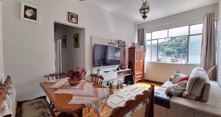 Apartamento 2 quartos no centro de Teresópolis