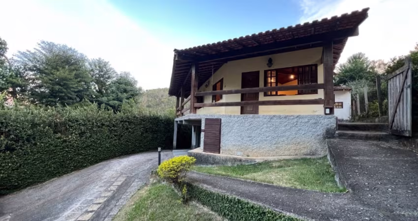 linda casa em meio a natureza