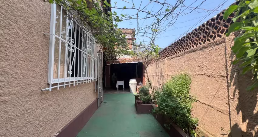 Casa linear com casa de hóspedes em agriões – local nobre de teresópolis
